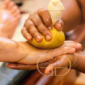 dr-gupta-ayurveda-4-Hastabhyanga